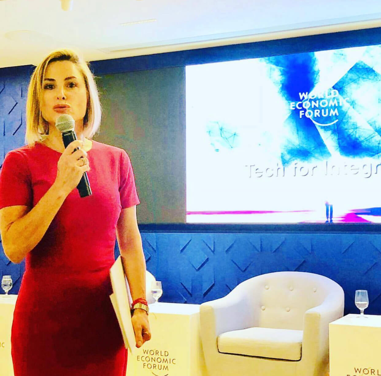 Silvina Moschini presents Panel Innovacion Digital